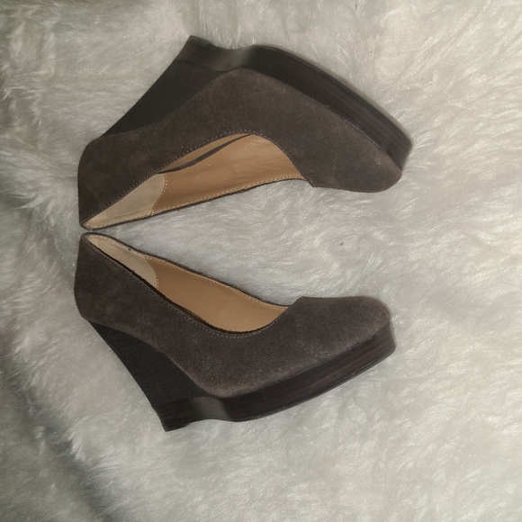 Kors Michael Kors Size 7 M Brown Suede MaryJane Wedge Shoes - Picture 1 of 8